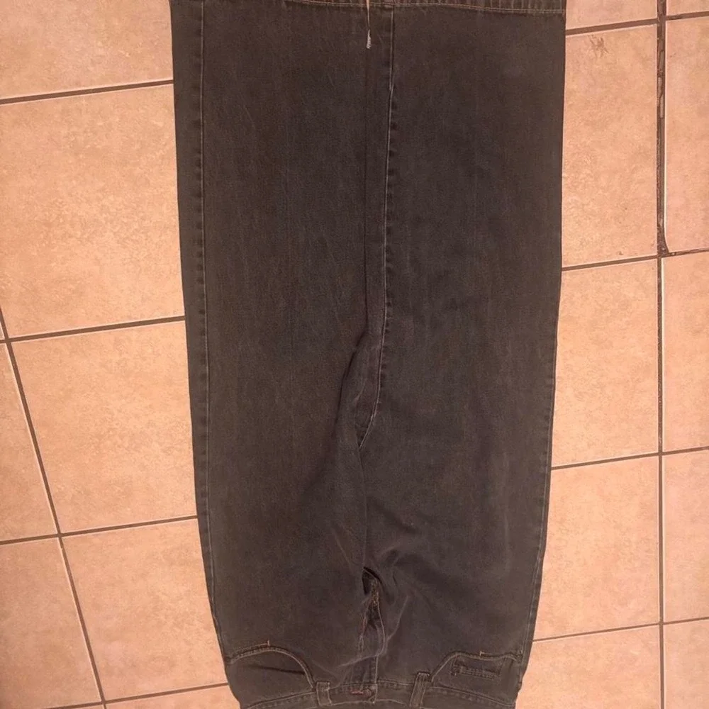 Baggy skater jeans with a distressed look Size 36x34